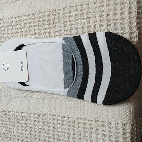 4 Pairs of Women's Socks One Tree Comfy Size 9 - 11 - Picture 3 of 5